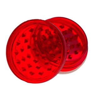 Grinder de plástico con tapa de 60 mm (3 partes) en color rojo translúcido para triturar flores de cannabis.